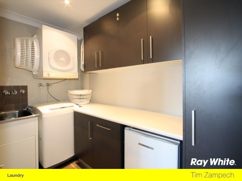 20 Mungala Street, Hope Island QLD 4212