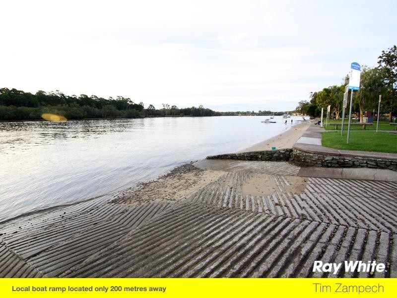 20 Mungala Street, Hope Island QLD 4212