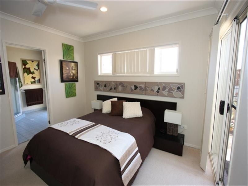 7 Siena Place, Coombabah QLD 4216