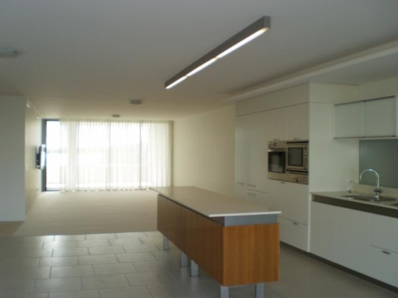 Paradise Point QLD 4216