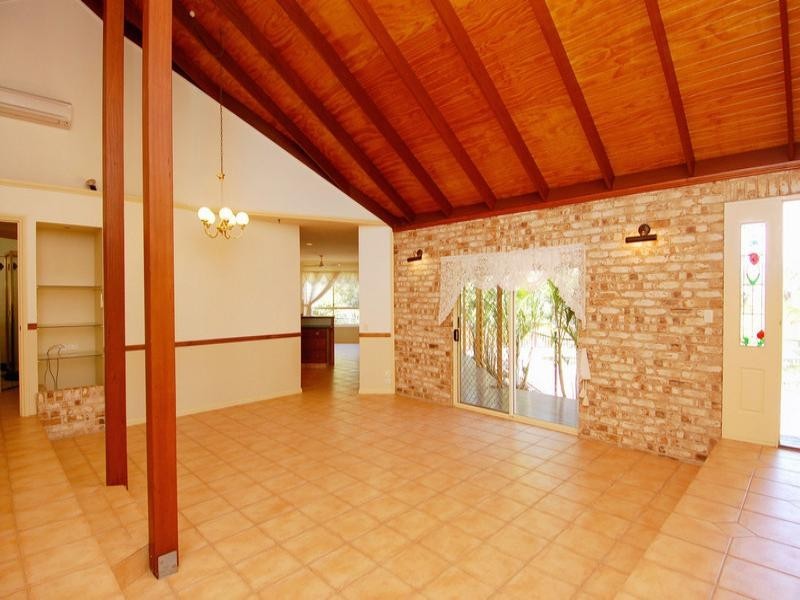 9 Parish Court, Molendinar QLD 4214