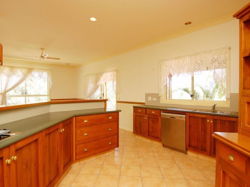 9 Parish Court, Molendinar QLD 4214