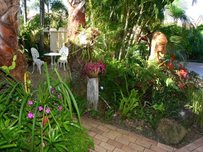 4 Pebble Beach Drive, Runaway Bay QLD 4216