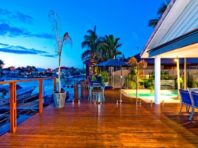 15 Cockleshell Court, Runaway Bay QLD 4216