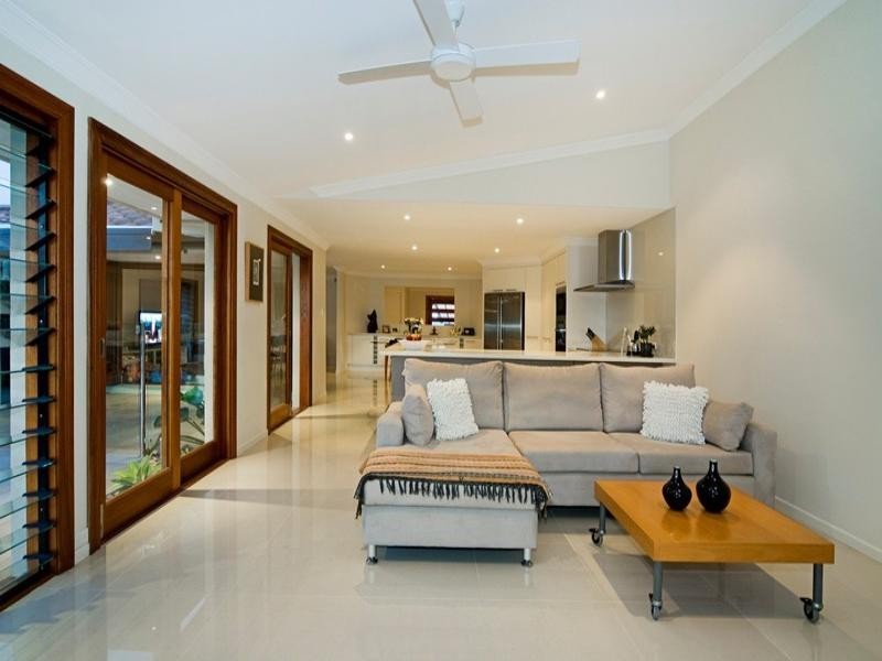 15 Cockleshell Court, Runaway Bay QLD 4216