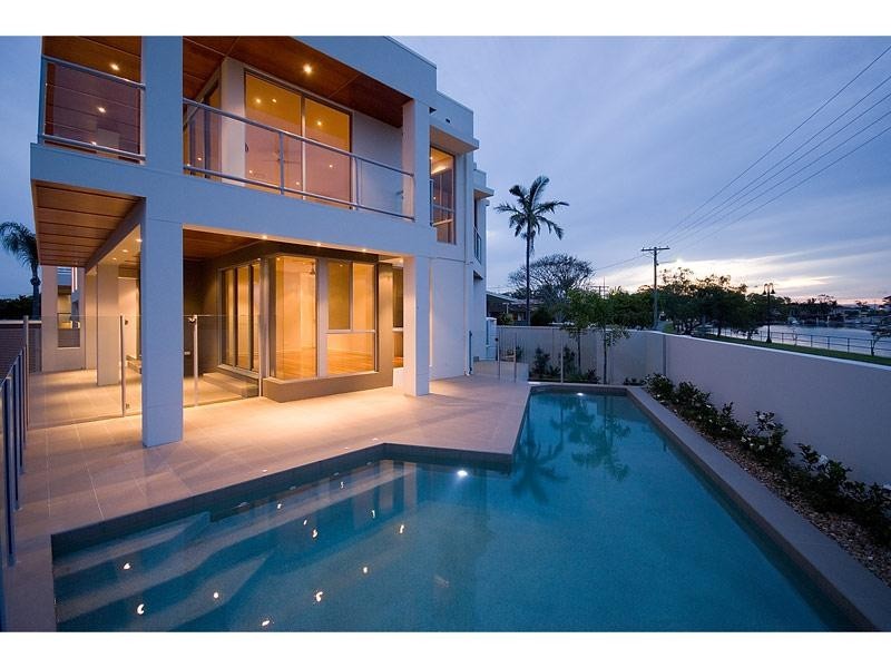 2/18 Helena Street, Biggera Waters QLD 4216