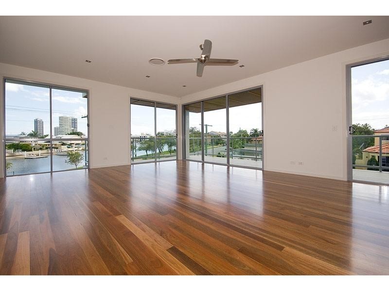 2/18 Helena Street, Biggera Waters QLD 4216