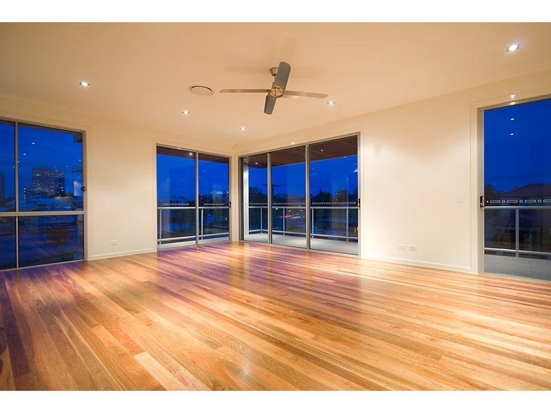 2/18 Helena Street, Biggera Waters QLD 4216