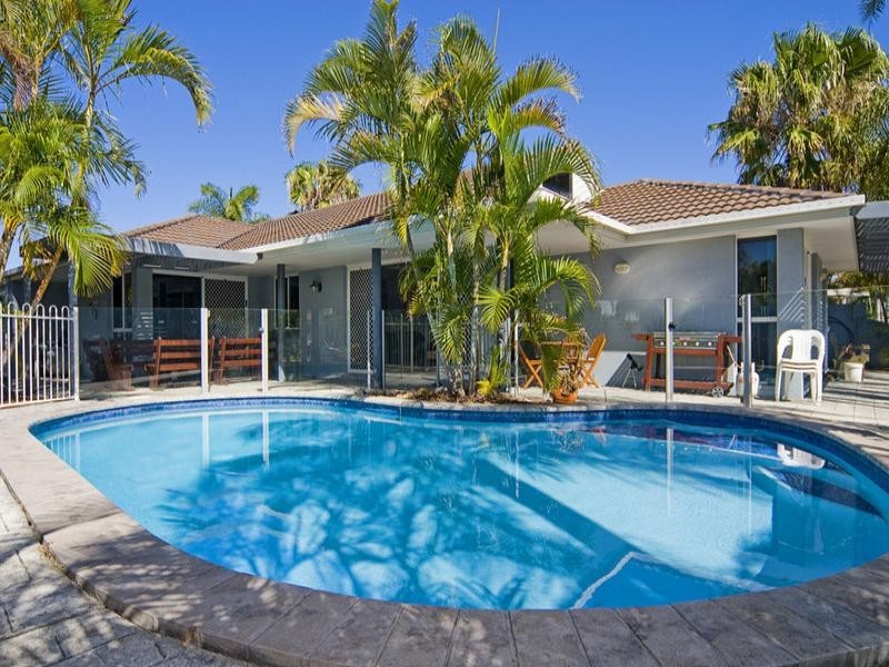 104 Sundance Way, Runaway Bay QLD 4216