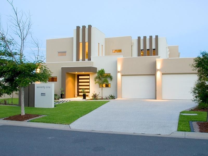 71 Compass Drive, Biggera Waters QLD 4216