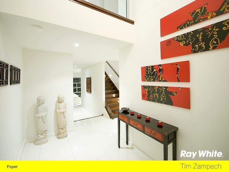 71 Compass Drive, Biggera Waters QLD 4216