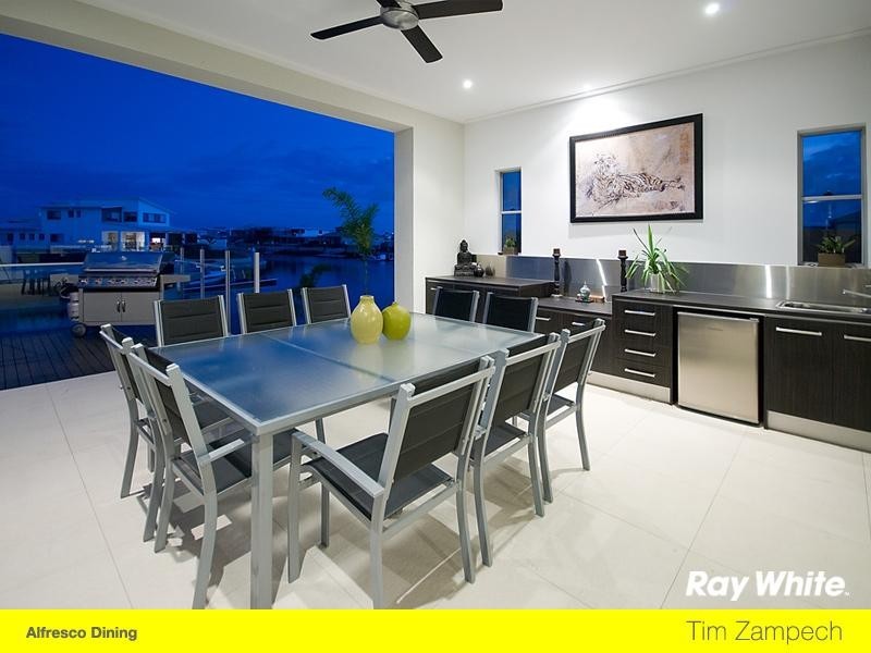 71 Compass Drive, Biggera Waters QLD 4216