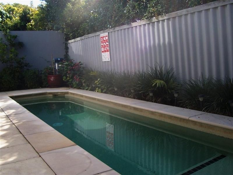 2/151 Bayview Street, Runaway Bay QLD 4216