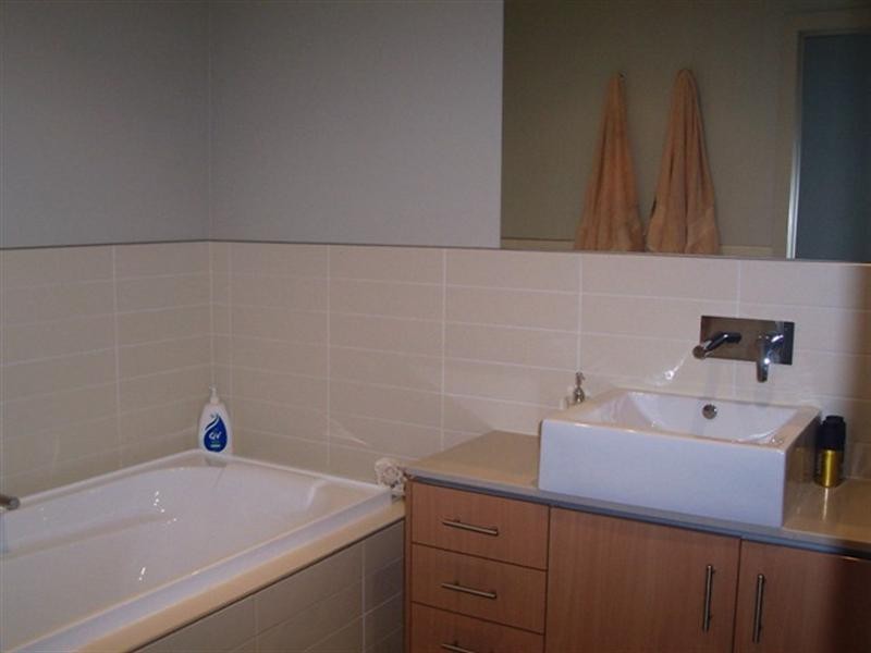 2/151 Bayview Street, Runaway Bay QLD 4216