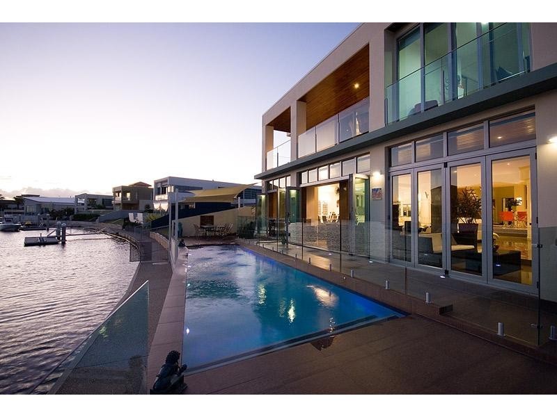 Paradise Point QLD 4216