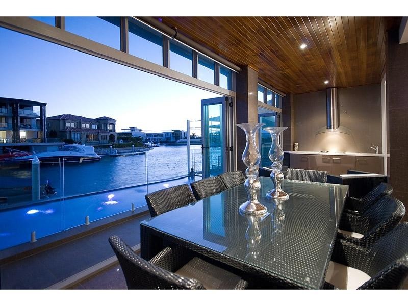 Paradise Point QLD 4216