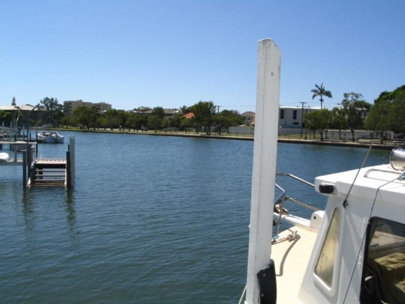 22 Vaggelas Crescent, Biggera Waters QLD 4216