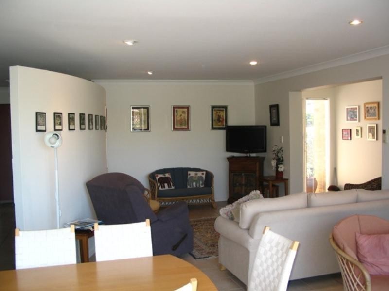 22 Vaggelas Crescent, Biggera Waters QLD 4216