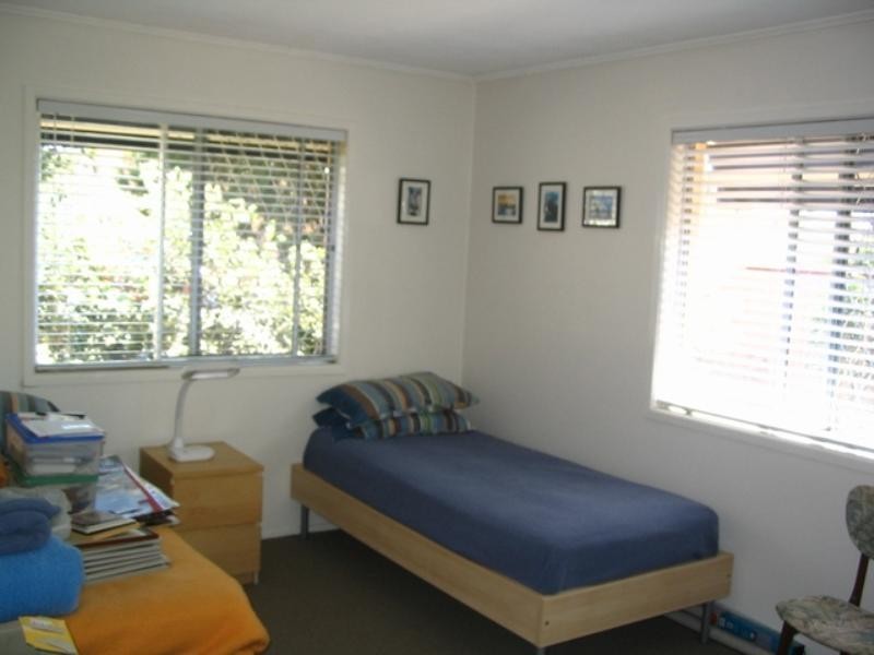 22 Vaggelas Crescent, Biggera Waters QLD 4216