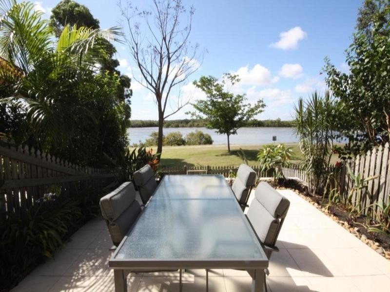 Coombabah QLD 4216