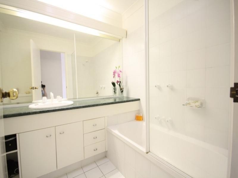 Coombabah QLD 4216