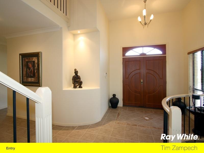 12 Orpington Court, Arundel QLD 4214