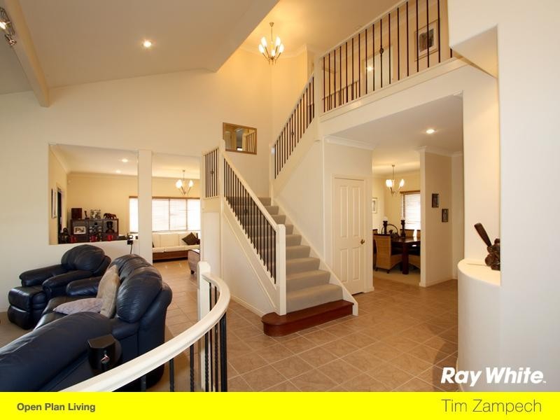 12 Orpington Court, Arundel QLD 4214