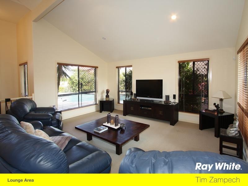 12 Orpington Court, Arundel QLD 4214