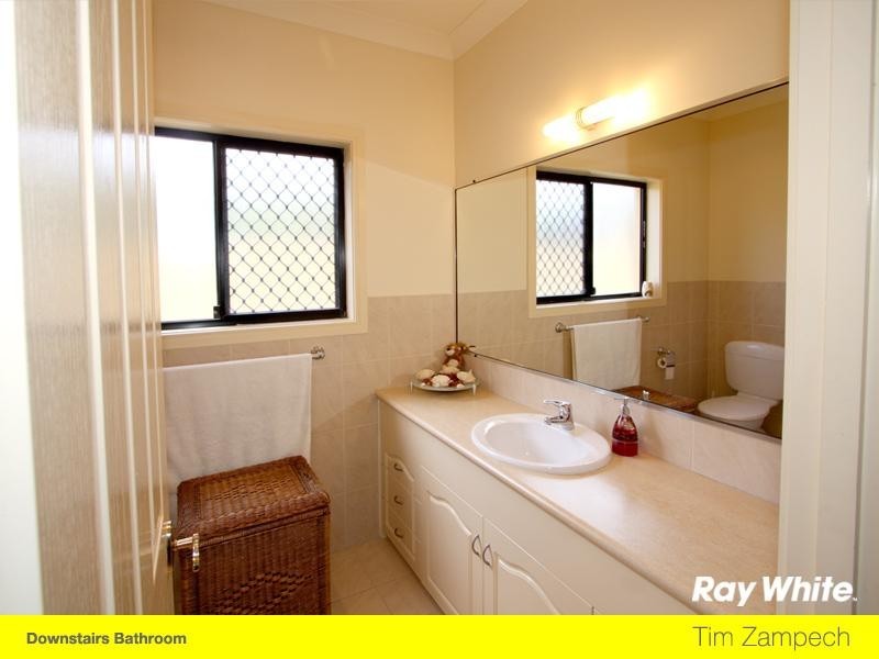 12 Orpington Court, Arundel QLD 4214