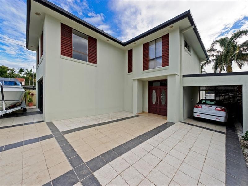 316 Bayview Street, Hollywell QLD 4216