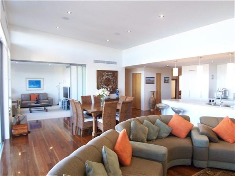 341/3 Pendraat Parade, Hope Island QLD 4212