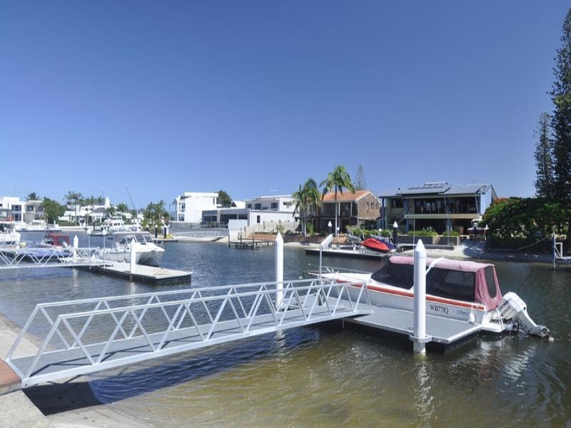 8 and 8a Huon Crescent, Runaway Bay QLD 4216