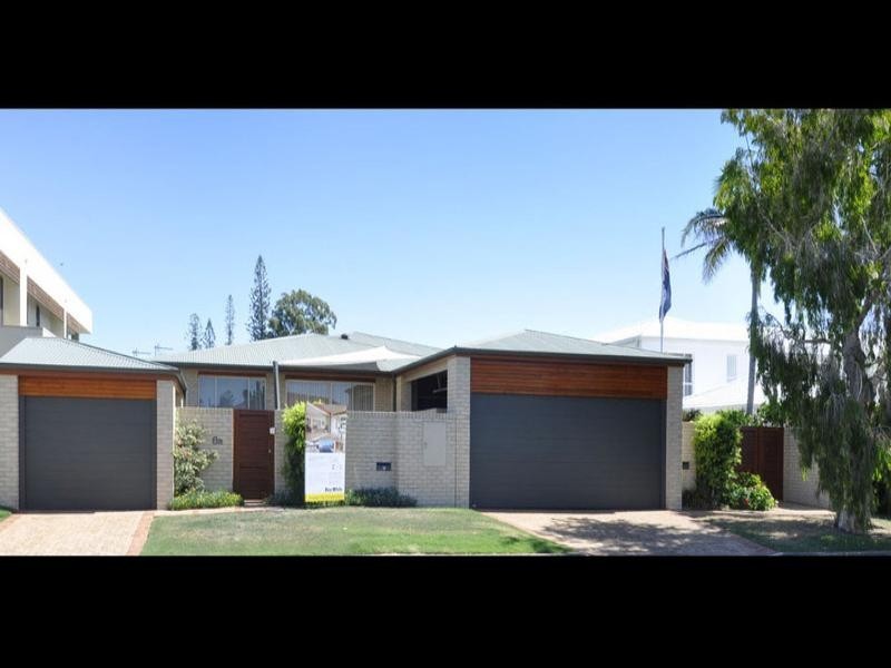 8 and 8a Huon Crescent, Runaway Bay QLD 4216