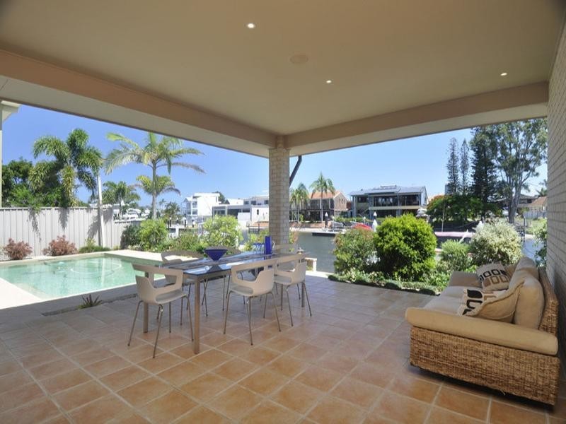 8 and 8a Huon Crescent, Runaway Bay QLD 4216