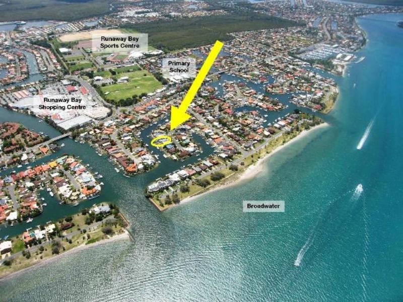 8 and 8a Huon Crescent, Runaway Bay QLD 4216