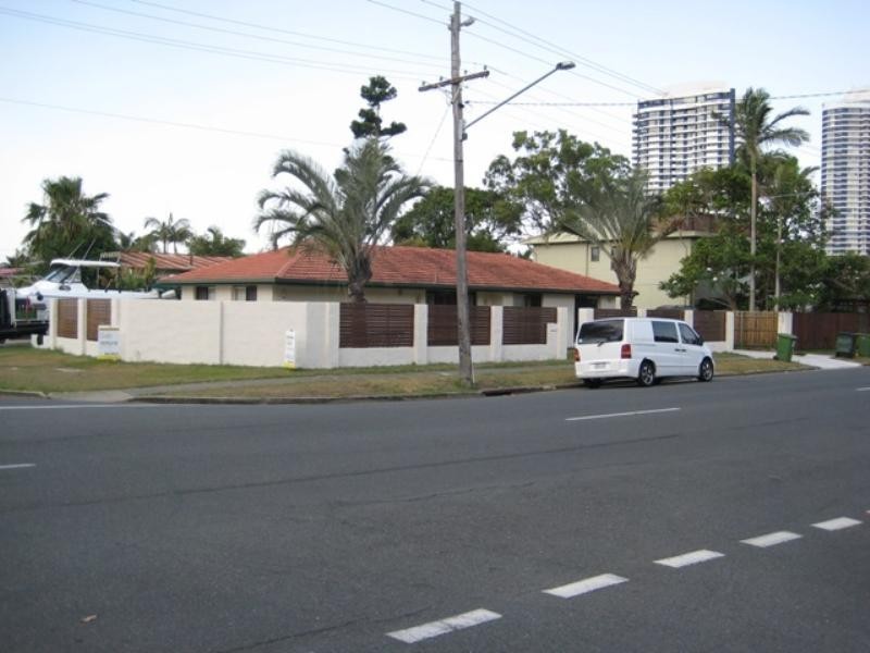 43 Ocean Street, Runaway Bay QLD 4216
