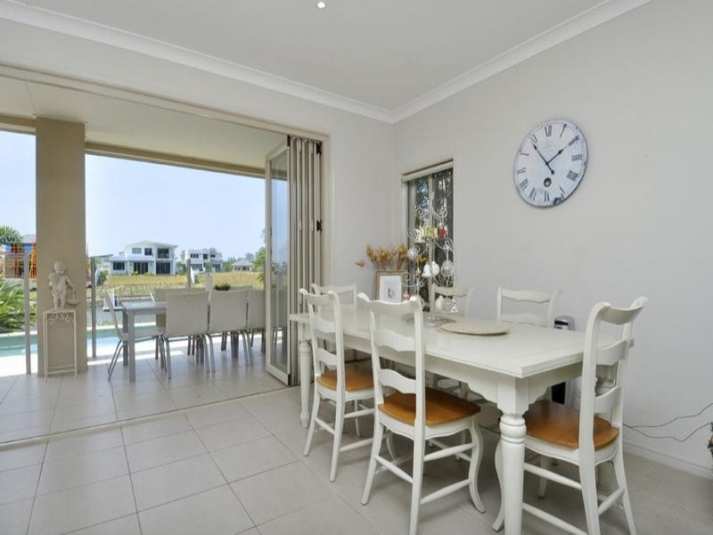 34 River Links Blvd East, Helensvale QLD 4212