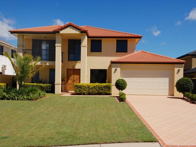 5 Calmwater Crescent, Hope Island QLD 4212