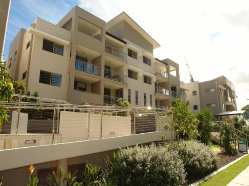 17/12-18 Bayview Street, Runaway Bay QLD 4216