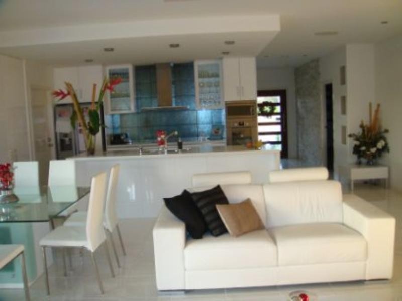 Hope Island QLD 4212