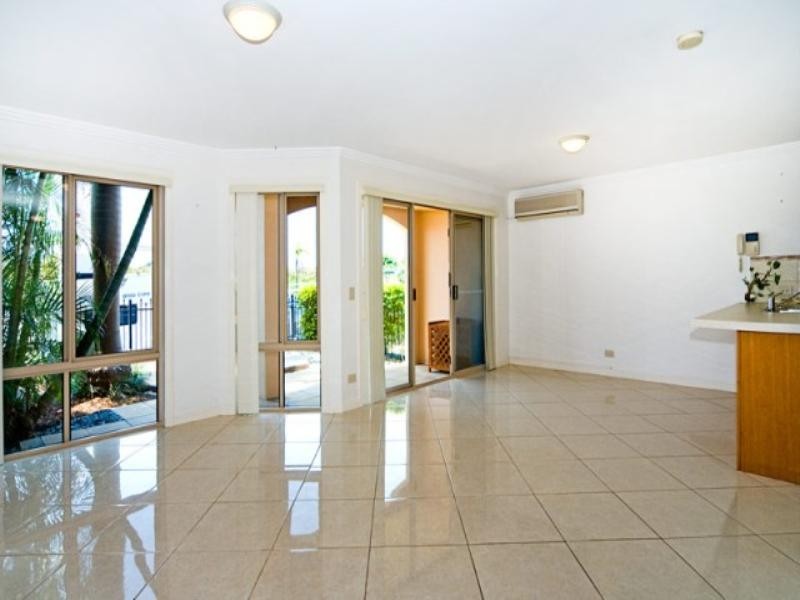 96 John Lund Drive, Hope Island QLD 4212