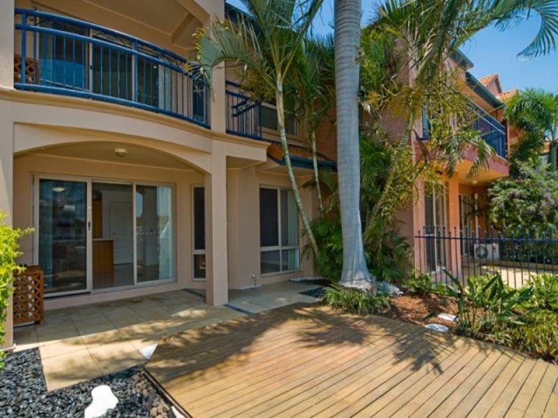 96 John Lund Drive, Hope Island QLD 4212
