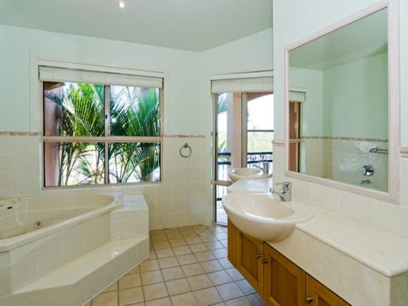 96 John Lund Drive, Hope Island QLD 4212