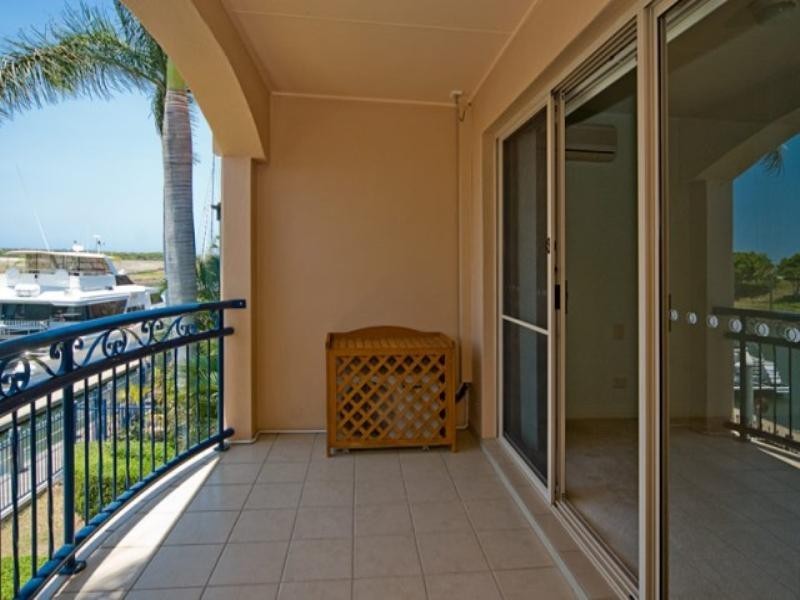 96 John Lund Drive, Hope Island QLD 4212