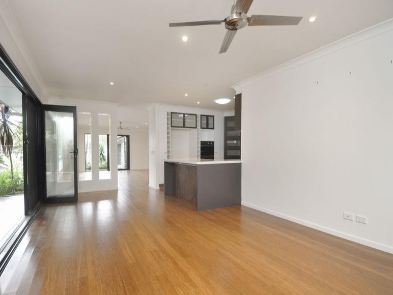 35 Matthew Flinders Drive, Hollywell QLD 4216