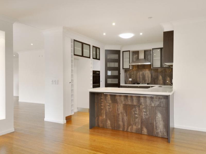 35 Matthew Flinders Drive, Hollywell QLD 4216