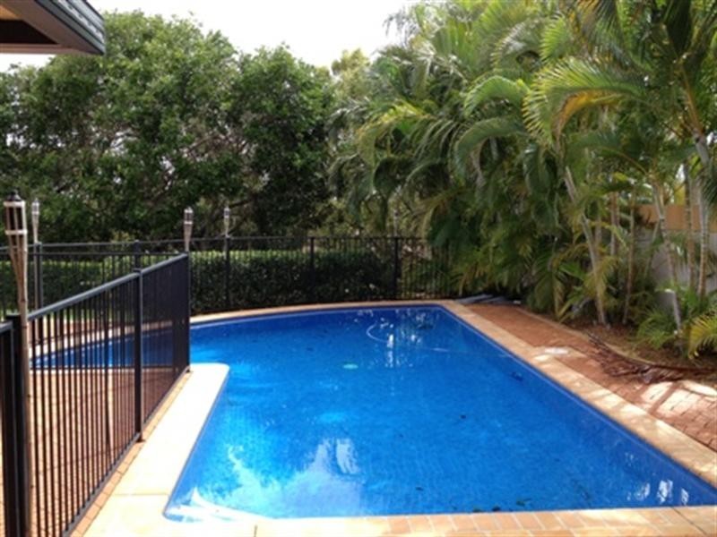 15 Champagne Boulevard, Helensvale QLD 4212