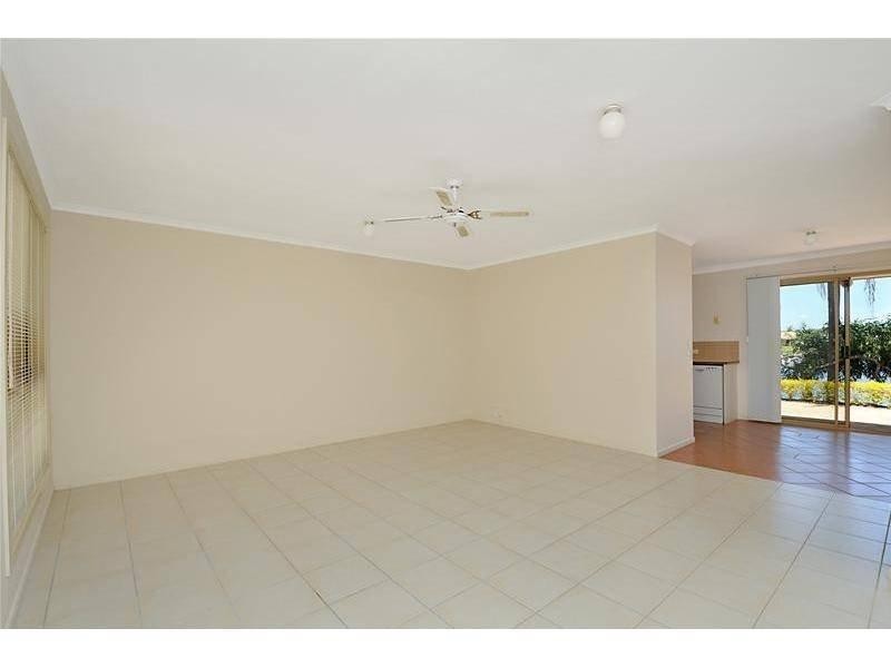 1/10 Possum Court, Coombabah QLD 4216