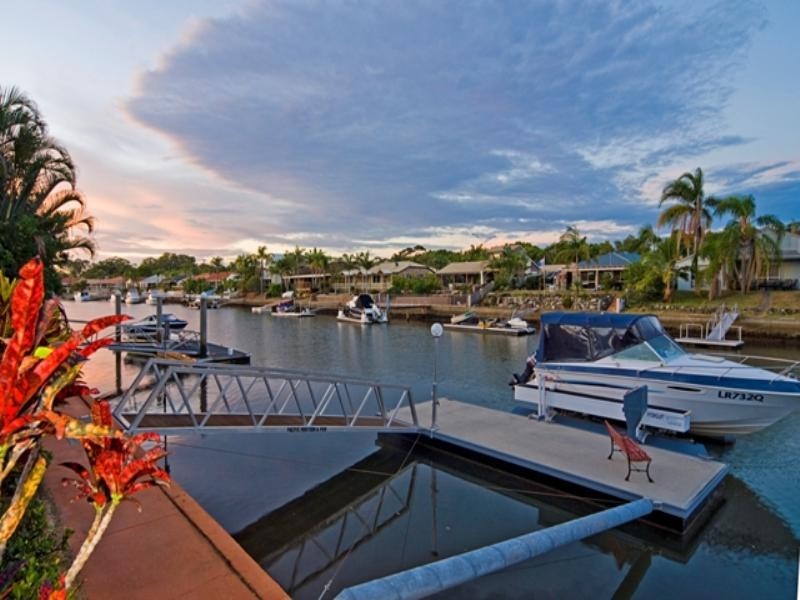 49 Pebble Beach Drive, Runaway Bay QLD 4216