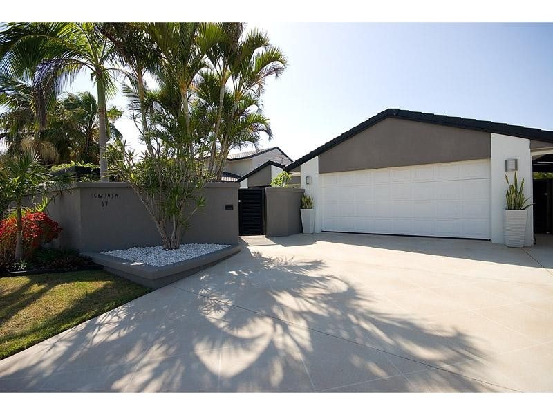 67 Pebble Beach Drive, Runaway Bay QLD 4216